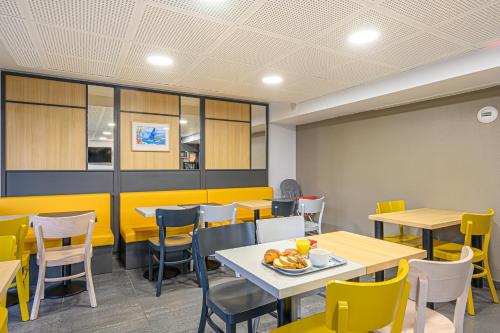 อาหารและเครื่องดื่ม, B&B HOTEL Vannes Est Golfe du Morbihan in วาน