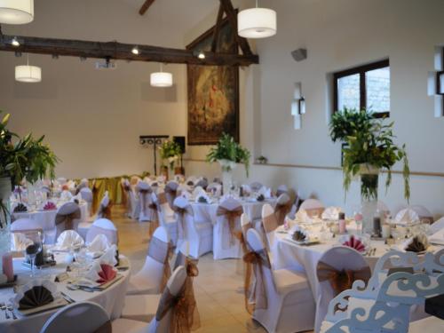 Hôtel - Ferme du Château d'Ahin - image 2