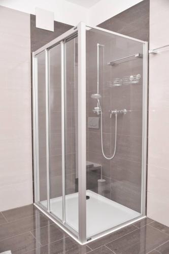 Apartment image 10
