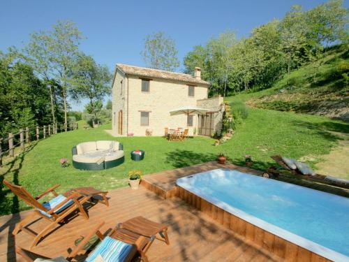 Exterior view, Charming Villa in Monte San Martino with Swimming Pool in Penna San Giovanni