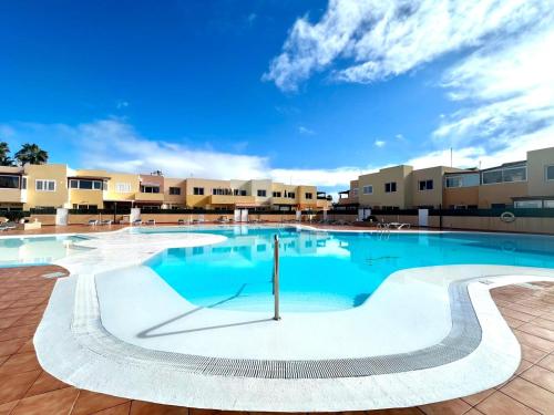 Apartamento con Wifi y piscina, 2 minutos de playa en Corralejo