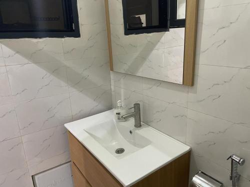 Fürdőszoba, F2 tout confort au Point E Dakar ! in Gueule Tapee-Fass-Colobane