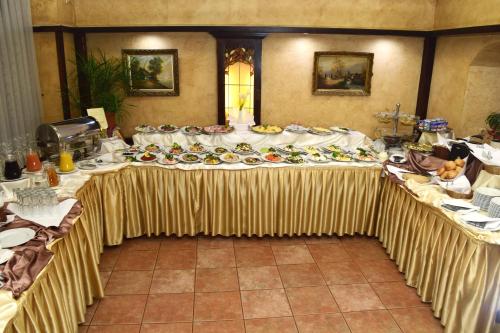 Apartment image 10