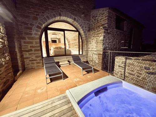 Torre Medieval de&nbsp;Queralt & Spa in Osso de Sio