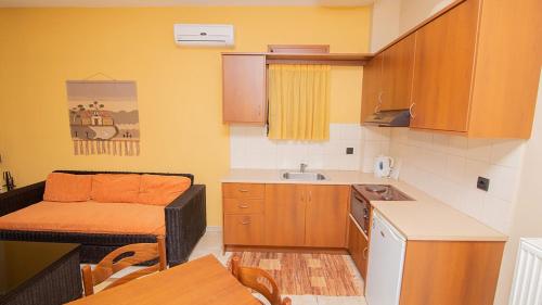 Ξενώνας Μενελαΐς - Menelais Apartments