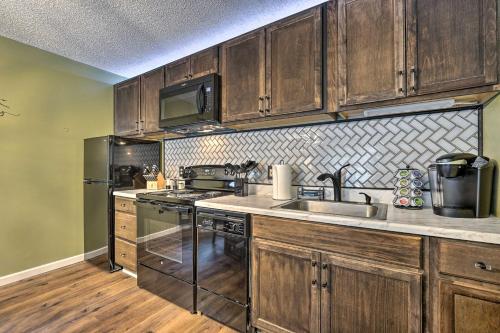 Cozy Ski-InandSki-Out Condo on Magic Mountain in Londonderry, USA