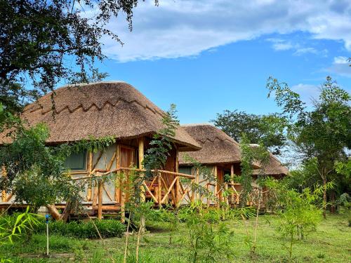 Murchison Falls Bamboo Village