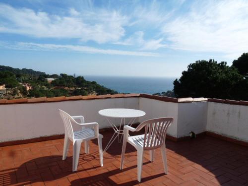 Apartment with Sea View room in Private Apartments Cala Canyelles