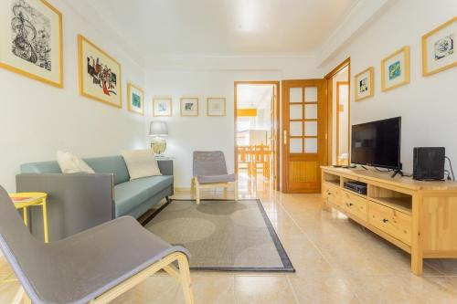  Best Houses 10: Centrally Located Hotel Style Apt, Ferienwohnung in Peniche