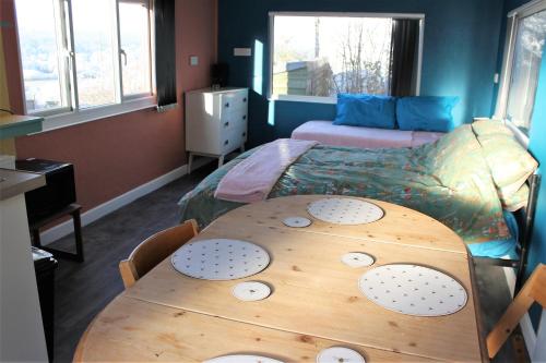 Redwood Lodge, Dee Valley Stays - cosy microlodge with detached private shower & WC