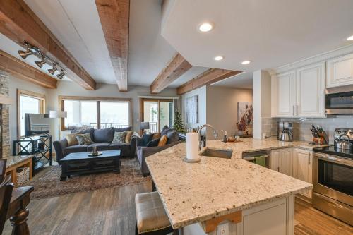 Luxury & Modern 2 Br Condo at the Plaza condo - Apartment - Crested Butte