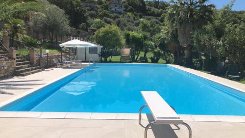 Villetta con piscina LAUREANA CILENTO FF