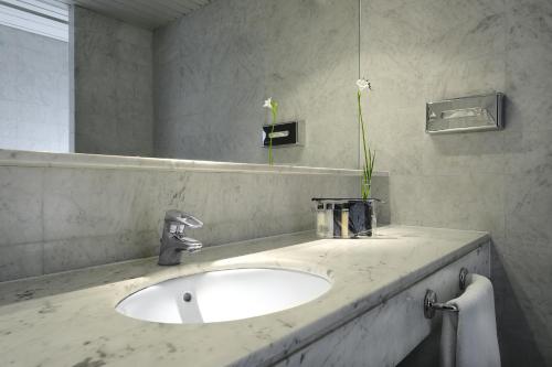 Hotel Gran Derby Suites - image 14