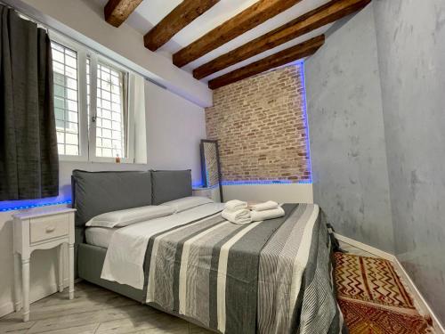 Double Room with Private Bathroom room in Hayez Rooms