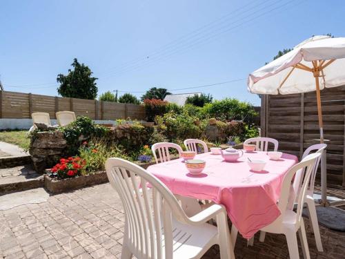 Maison mitoyenne à Carnac, 5 pièces, 69m², proche plage, jardin clos, parking, animaux acceptés - FR-1-477-165