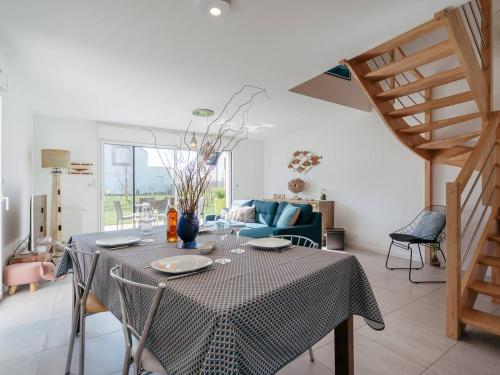 Maison 4 pièces avec jardin, à 850m de la plage à Carnac - 8 pers, Wifi, parking, classée 3* - FR-1-477-197 Maison 4 pièces avec jardin, à 850m de la plage à Carnac - 8 pers, Wifi, parking, classée 3* - FR-1-477-197