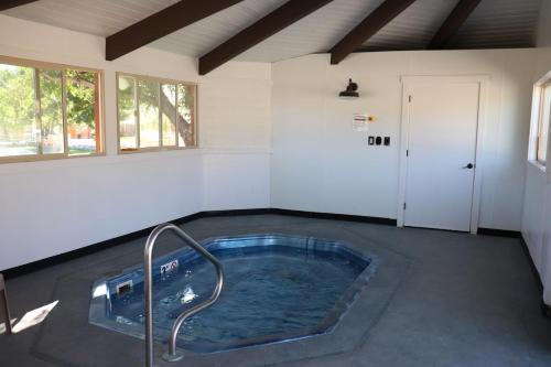 Yellowstone Valley Inn in Cody