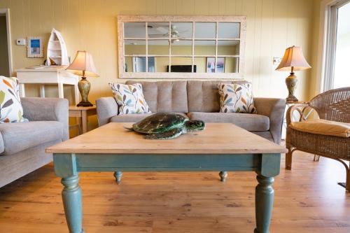Oceanfront Pet Friendly Private Home thumb 4