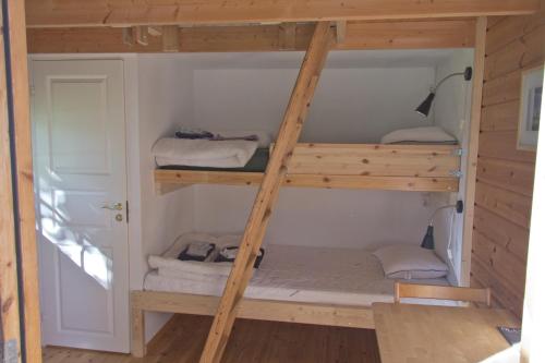 Cottage with Shared Bathroom