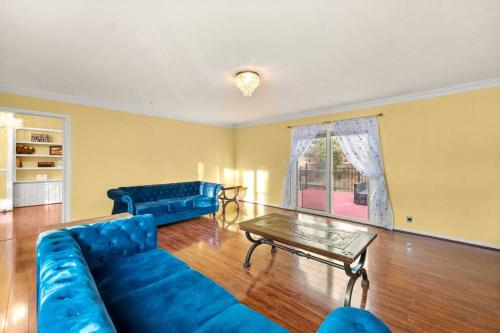 Fully Restored Country Manor in Cornelia (GA)