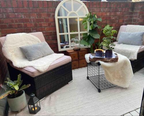 Spitalfields Market Penthouse Flat with balcony, Londres