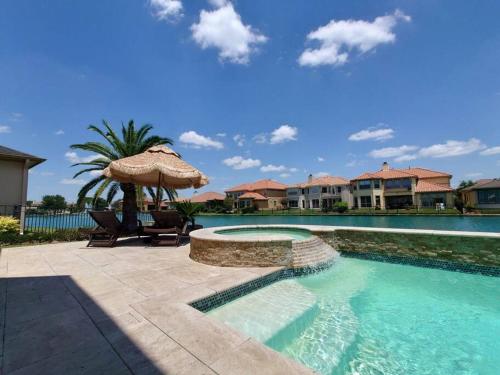 Luxury House/1 bedroom/1.5 Pvt Master Bathroom