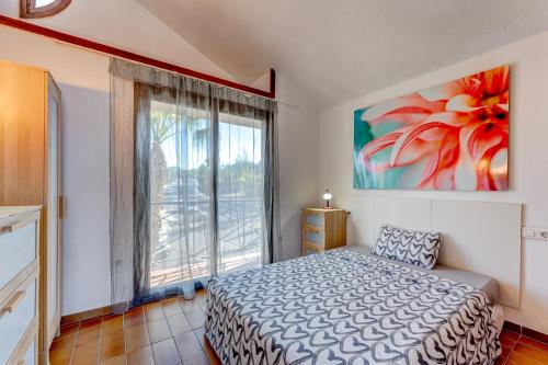 3 bedrooms Townhouse Lively area close to a beach