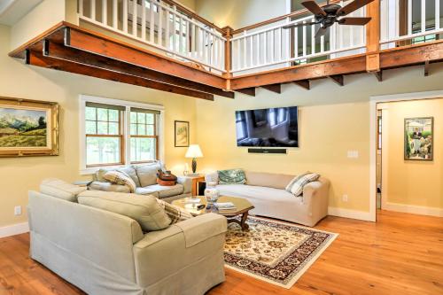 Sugar Berry-Remodeled Laughlintown Craftsman Home! - image 18