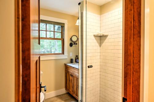 Sugar Berry-Remodeled Laughlintown Craftsman Home! - image 21