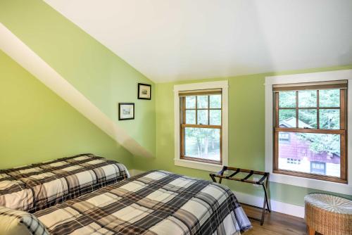 Sugar Berry-Remodeled Laughlintown Craftsman Home! - image 31