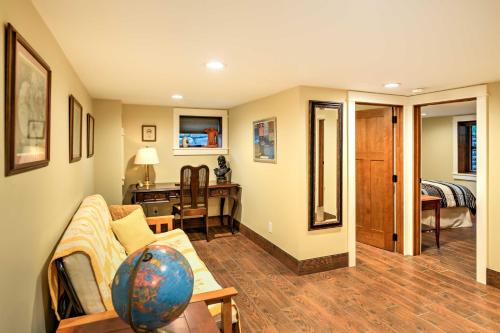 Sugar Berry-Remodeled Laughlintown Craftsman Home! - image 35