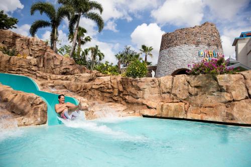 Universal's Loews Sapphire Falls Resort