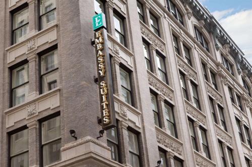 Embassy Suites Louisville Downtown in Louisville, USA