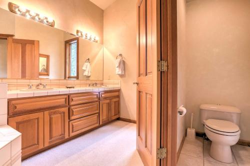 Mountain Chalet - 1 Mi to Skiing and Incline Village - image 2