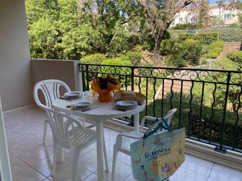Appartement 2P calme avec piscine, terrasse et parking - Frejus - FR-1-226A-78 near New Asia Wok