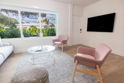 Stylish 2bed Apartment El Portal in Miami, USA