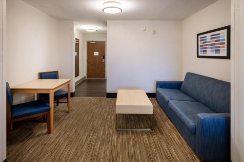 Holiday Inn Express Hotel & Suites Salisbury - Delmar an IHG Hotel - image 8
