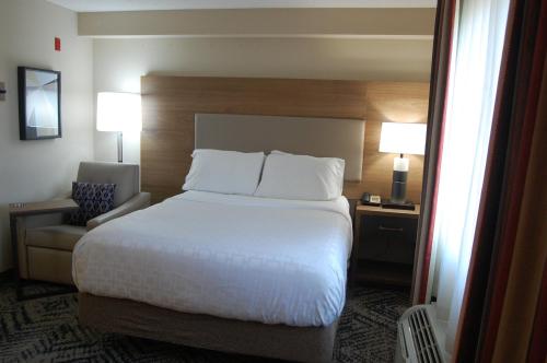 Candlewood Suites Harrisburg an IHG Hotel - image 2
