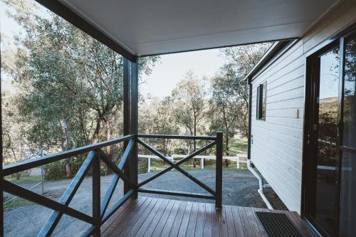 2 bedrooms, 6 beds