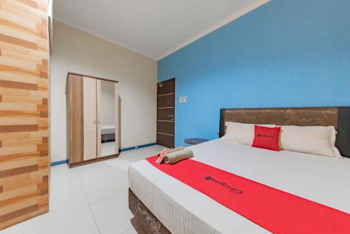 RedDoorz Syariah @ Pangeran Suryanata Samarinda - Kota Samarinda