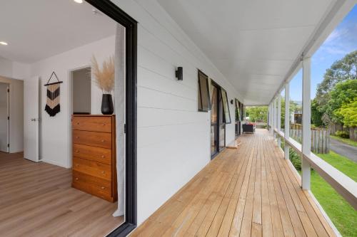 Waimanu Bliss Escape - Point Wells Holiday Home