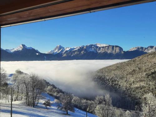 In the heart of nature with an unique view in Talloires-Montmin