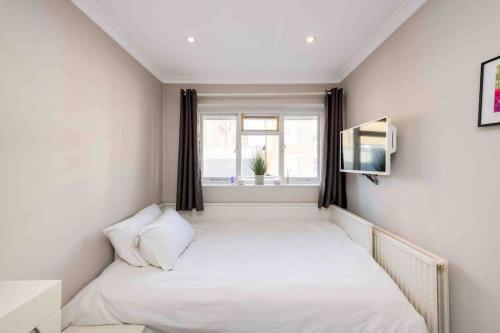 Best Location In London / 3 Bed Chelsea Home