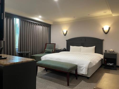 room detail thumbnail 0