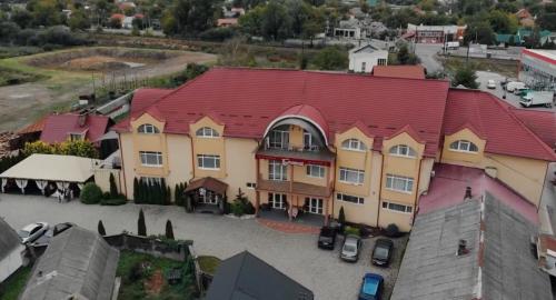 . Готель Близниці