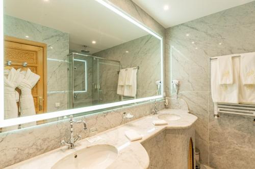 Suite, deluxe