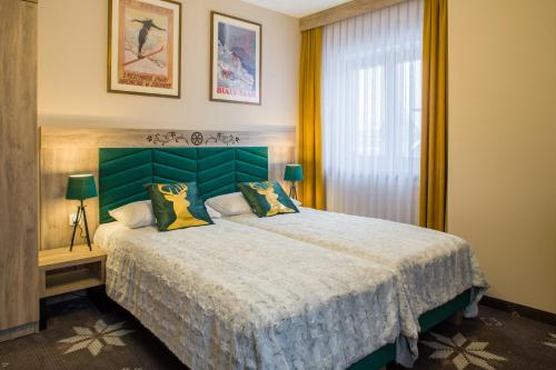 2 twin beds