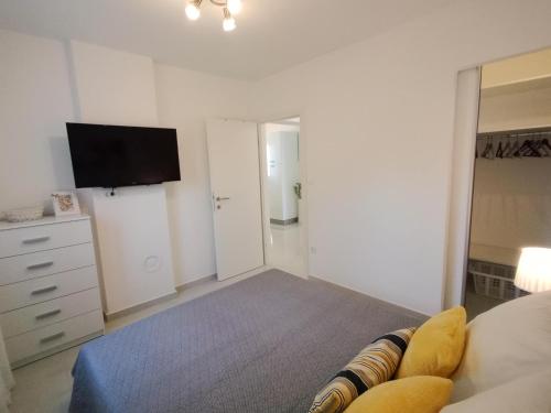Petra modern apartment with free parking and BBQ 3