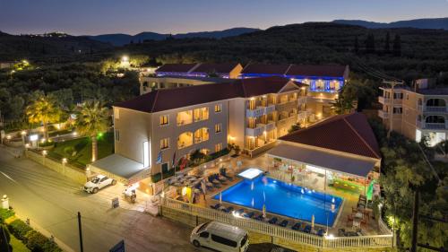 Kozanos Suites with Private Pool