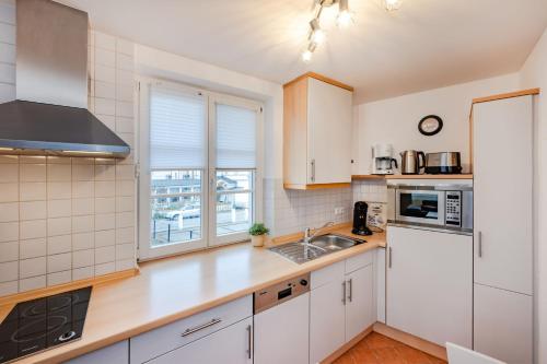 One-Bedroom Apartment image 10